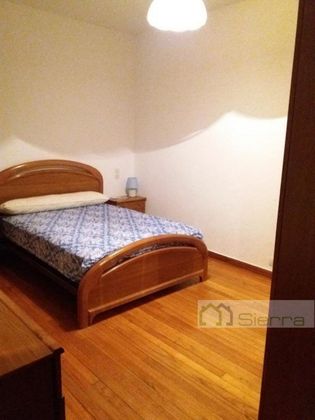 Foto 1 de Piso en venta en Sarria de 3 habitaciones con calefacción