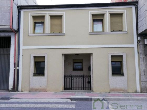 Foto 1 de Casa en venda a Sarria de 3 habitacions amb terrassa i garatge