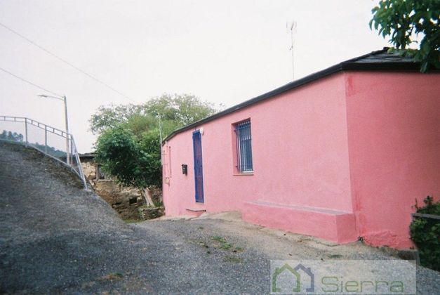 Foto 1 de Casa en venda a Incio (O) de 3 habitacions i 144 m²