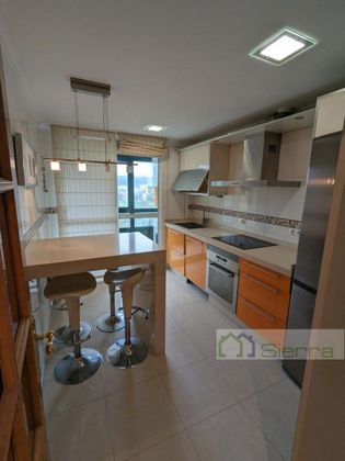Foto 1 de Piso en venta en Sarria de 2 habitaciones con garaje y balcón