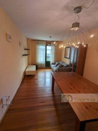 Foto 2 de Piso en venta en Sarria de 2 habitaciones con garaje y balcón