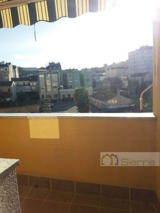 Foto 2 de Piso en venta en Sarria de 2 habitaciones con garaje y balcón