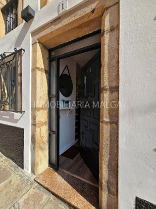 Foto 2 de Casa adossada en venda a calle Cerona de 7 habitacions amb terrassa i calefacció