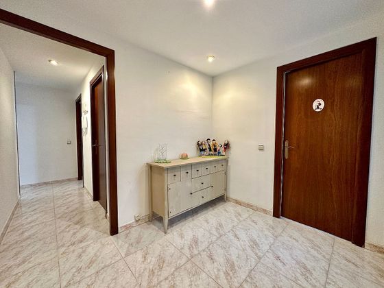 Foto 2 de Pis en venda a calle Del Carrilet de 4 habitacions amb terrassa i garatge