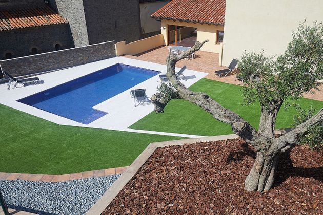 Foto 1 de Casa en venda a L'Esquirol de 5 habitacions amb terrassa i piscina