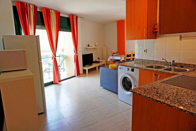 Foto 2 de Piso en venta en calle Sibilla de Fortià de 1 habitación con terraza y garaje