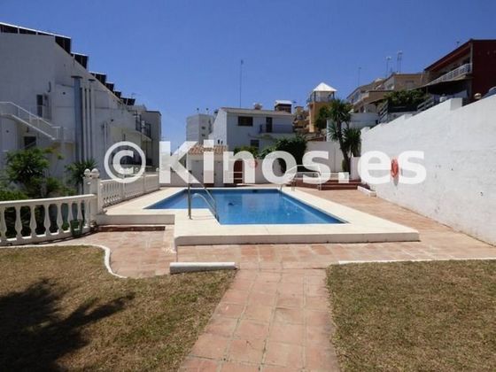 Foto 2 de Ático en venta en calle Centro de 3 habitaciones con terraza y piscina