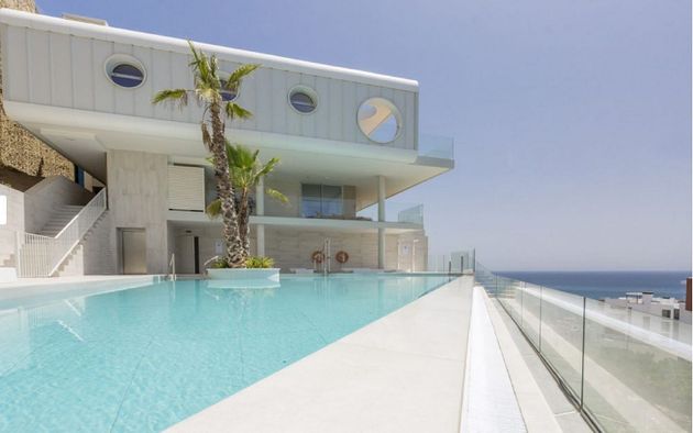 Foto 1 de Ático en venta en avenida Del Higuerón de 3 habitaciones con terraza y piscina