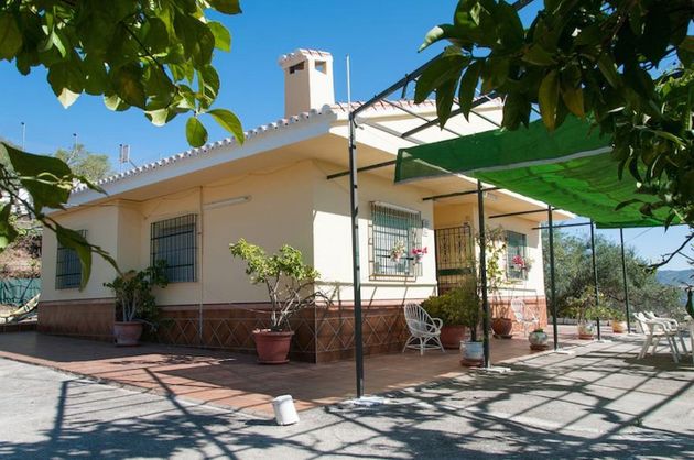 Foto 2 de Venta de chalet en calle Partido de Las Dehesas Sitio del Chorro Casabermej de 3 habitaciones con terraza y piscina