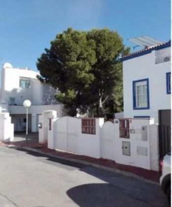 Foto 2 de Casa rural en venda a El Candado - El Palo de 4 habitacions amb terrassa i piscina