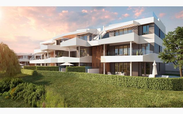 Foto 2 de Àtic en venda a El Mayorazgo - El Limonar de 3 habitacions amb terrassa i piscina