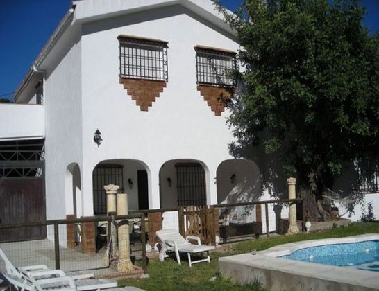 Foto 1 de Xalet en venda a Alegría de la Huerta- Jardín de Málaga de 4 habitacions amb terrassa i piscina