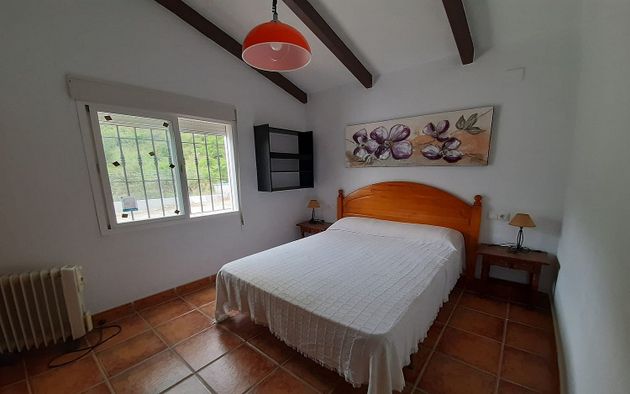 Foto 2 de Casa rural en venda a calle Diseminado R de 3 habitacions amb terrassa i jardí