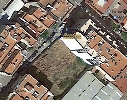 Foto 2 de Venta de terreno en calle Del Port de 878 m²