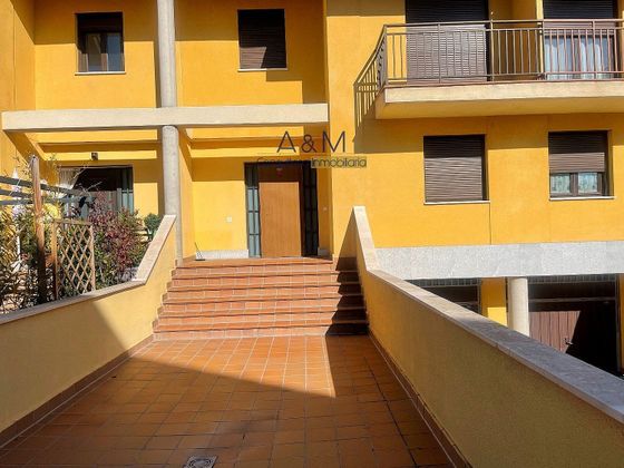 Foto 1 de Casa adossada en venda a La Victoria - El Cabildo de 4 habitacions amb terrassa i garatge