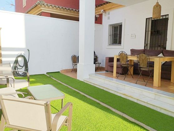 Foto 2 de Xalet en venda a Camposoto - Gallineras de 4 habitacions amb garatge i jardí