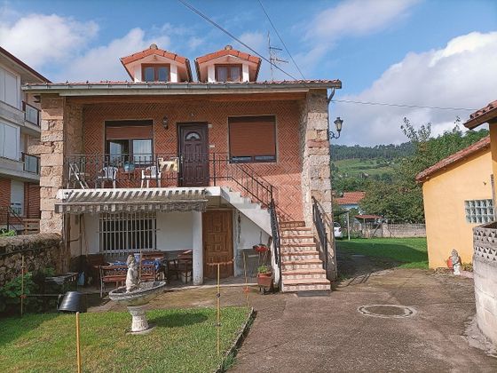Foto 1 de Casa en venta en Corrales de Buelna (Los) de 5 habitaciones con terraza y garaje
