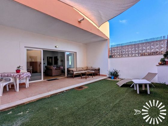Foto 2 de Casa en lloguer a calle Miquel Serra Clar de 3 habitacions amb terrassa i garatge