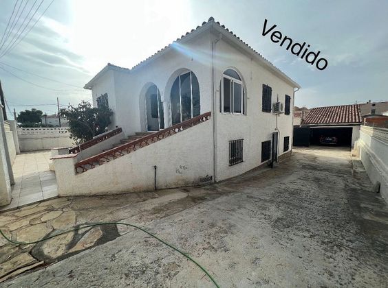 Foto 1 de Venta de chalet en calle Lanzarote de 5 habitaciones con terraza y garaje
