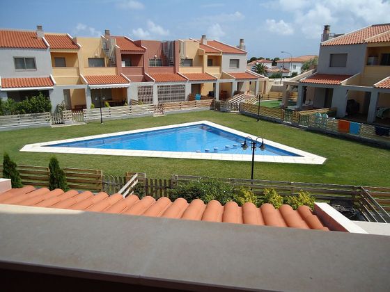 Foto 1 de Casa adossada en venda a avenida Teruel de 3 habitacions amb terrassa i piscina