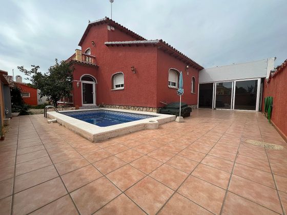 Foto 1 de Chalet en venta en avenida Del Príncep D'espanya de 3 habitaciones con terraza y piscina