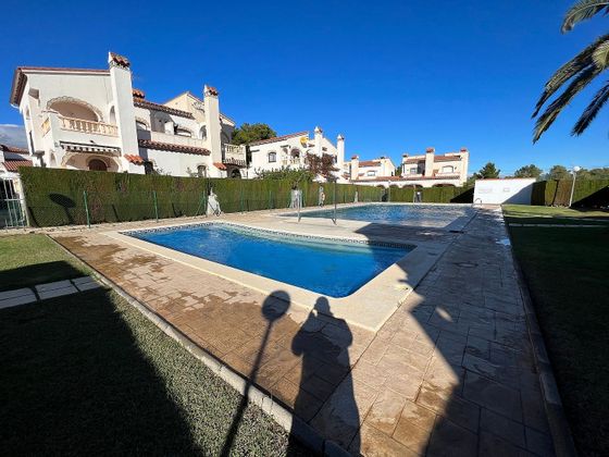 Foto 1 de Casa adossada en venda a avenida De Casalot de 3 habitacions amb terrassa i piscina