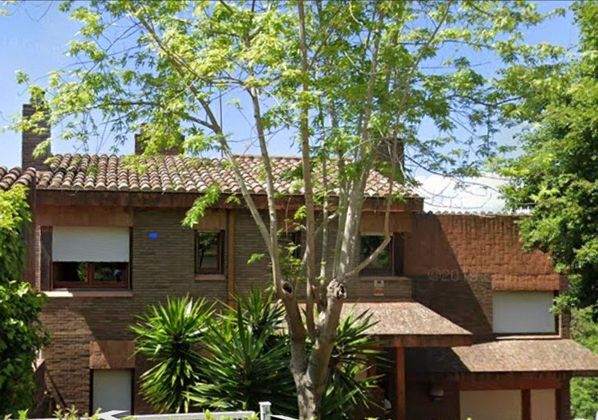 Foto 2 de Xalet en venda a La Floresta - Les Planes de 9 habitacions amb terrassa i jardí