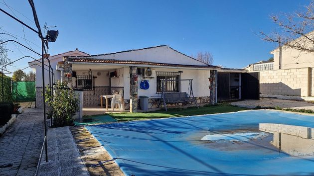 Foto 1 de Xalet en venda a Loranca de Tajuña de 3 habitacions amb piscina i garatge