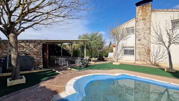 Foto 1 de Xalet en venda a Eurovillas de 5 habitacions amb terrassa i piscina