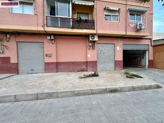 Foto 1 de Local en venda a calle San Quintín de 190 m²