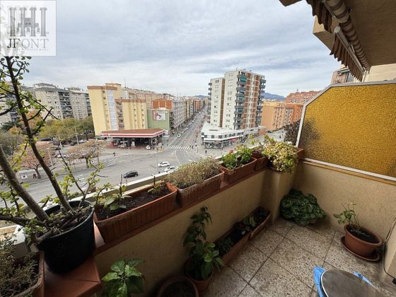 Foto 2 de Venta de piso en Creu Alta de 3 habitaciones con terraza y calefacción