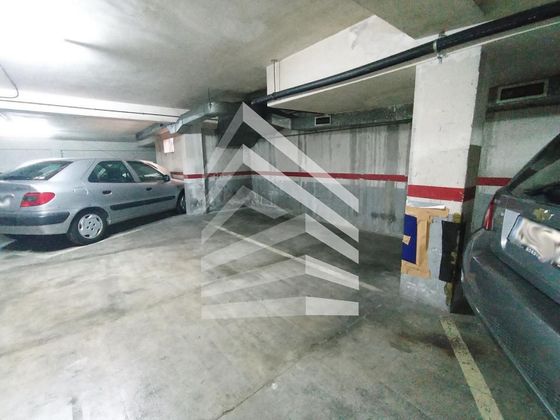 Foto 2 de Garaje en venta en Sants-Badal de 10 m²