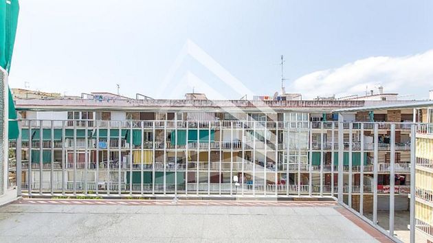 Foto 2 de Piso en venta en Poblenou de 2 habitaciones con terraza