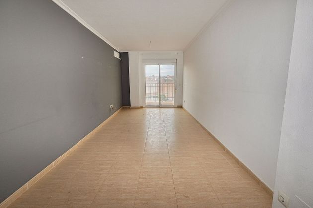 Foto 1 de Venta de piso en calle Pablo Picasso de 3 habitaciones con terraza y garaje