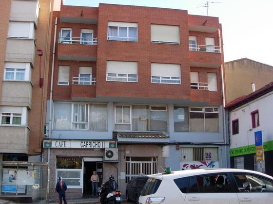 Foto 1 de Edifici en venda a avenida Del Párroco Pablo Díez amb calefacció