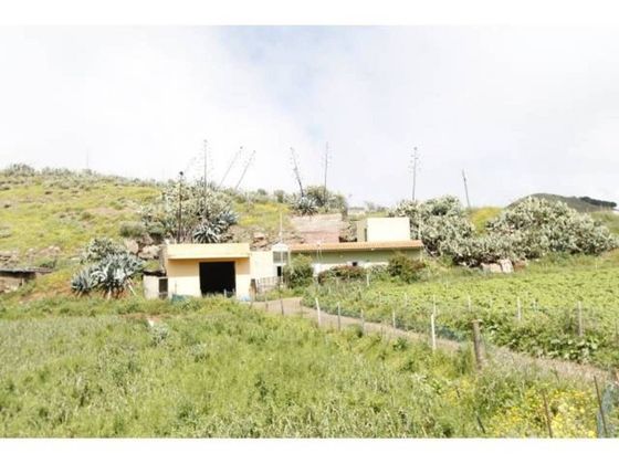 Foto 1 de Casa rural en venta en Santa María de Guía de 4 habitaciones con terraza y garaje