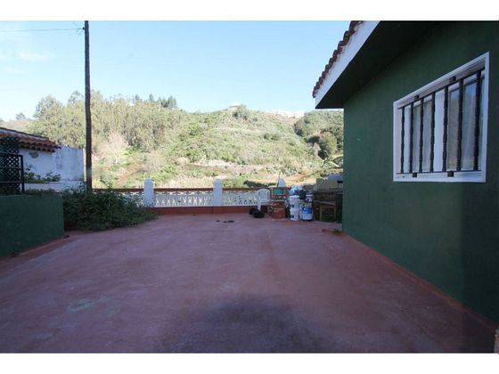 Foto 2 de Casa en venda a Moya de 3 habitacions amb terrassa
