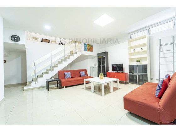 Foto 1 de Alquiler de piso en calle Américo Vespucio de 2 habitaciones con muebles