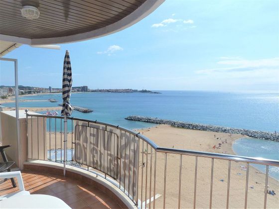 Foto 1 de Àtic en venda a paseo De Josep Mundet de 3 habitacions amb terrassa i calefacció