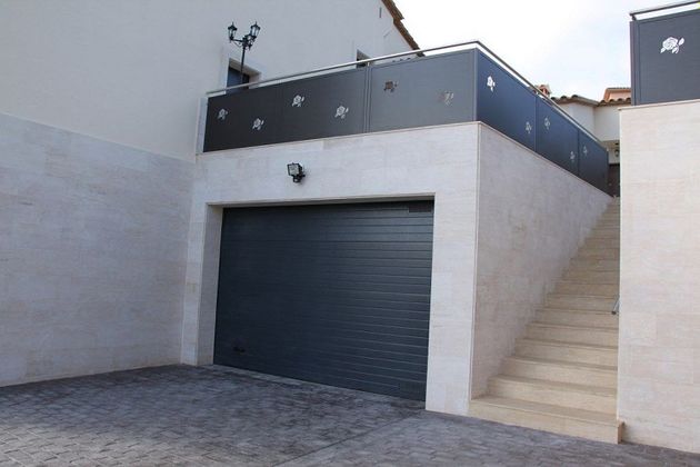 Foto 2 de Venta de chalet en Torre Valentina-Mas Vilar de La Mutxada-Treumal de 6 habitaciones con terraza y piscina