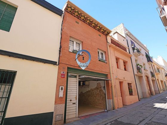 Foto 1 de Casa adossada en venda a calle Algavira de 3 habitacions amb terrassa i garatge