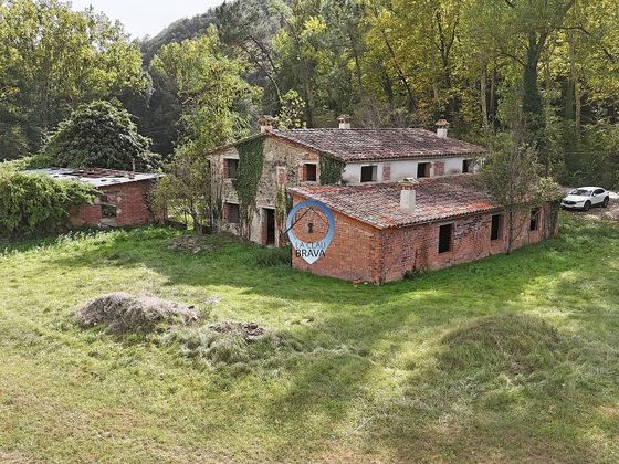 Foto 2 de Venta de casa rural en Sant Aniol de Finestres de 7 habitaciones con terraza y piscina