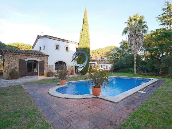 Foto 2 de Chalet en venta en avenida De la Costa Brava de 6 habitaciones con terraza y piscina