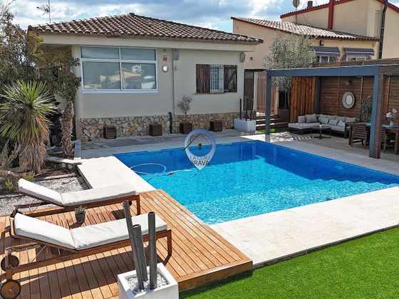 Foto 2 de Chalet en venta en Santa Coloma de Farners de 3 habitaciones con terraza y piscina