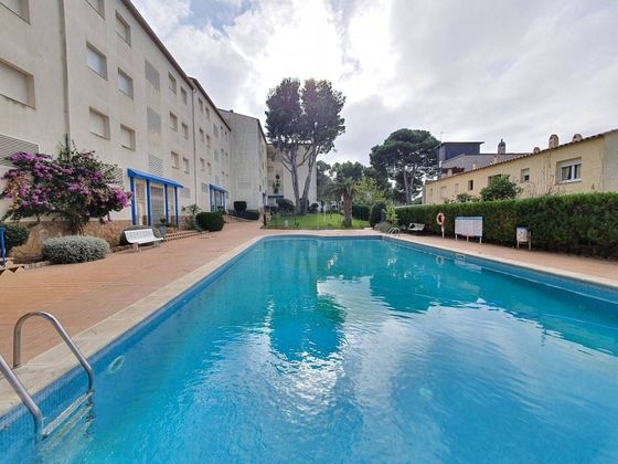 Foto 1 de Pis en venda a Escala, L´ de 2 habitacions amb piscina i jardí