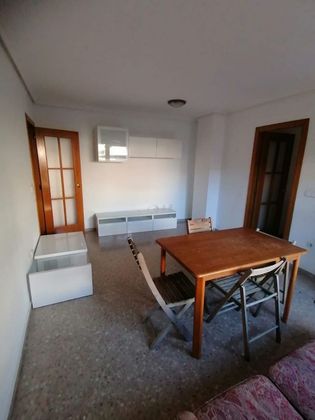Foto 2 de Piso en venta en Nou Moles de 2 habitaciones con aire acondicionado y ascensor