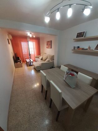 Foto 1 de Venta de piso en calle De Higinio Noja de 4 habitaciones con muebles y balcón