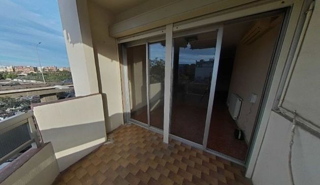 Foto 2 de Pis en venda a Malilla de 5 habitacions amb terrassa i balcó