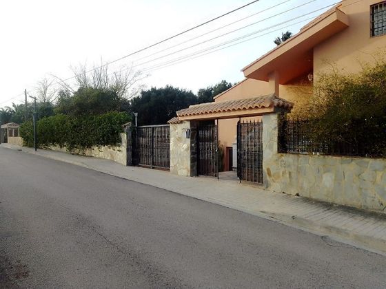 Foto 2 de Xalet en venda a Monserrat de 9 habitacions amb terrassa i piscina