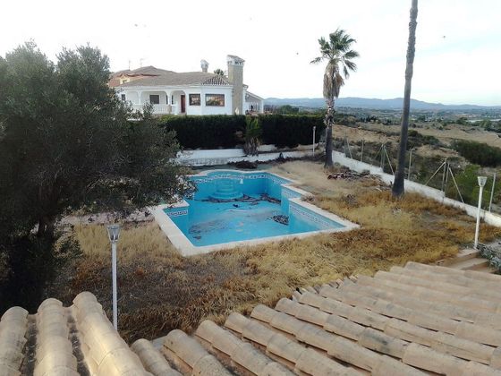 Foto 1 de Xalet en venda a Monserrat de 9 habitacions amb terrassa i piscina